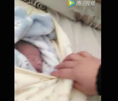 痛心，大連一女嬰剛出生兩個小時就被棄垃圾桶
