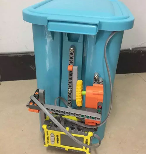 智能果殼箱，智慧出紙機(jī)……孩子們讓生活更智能！